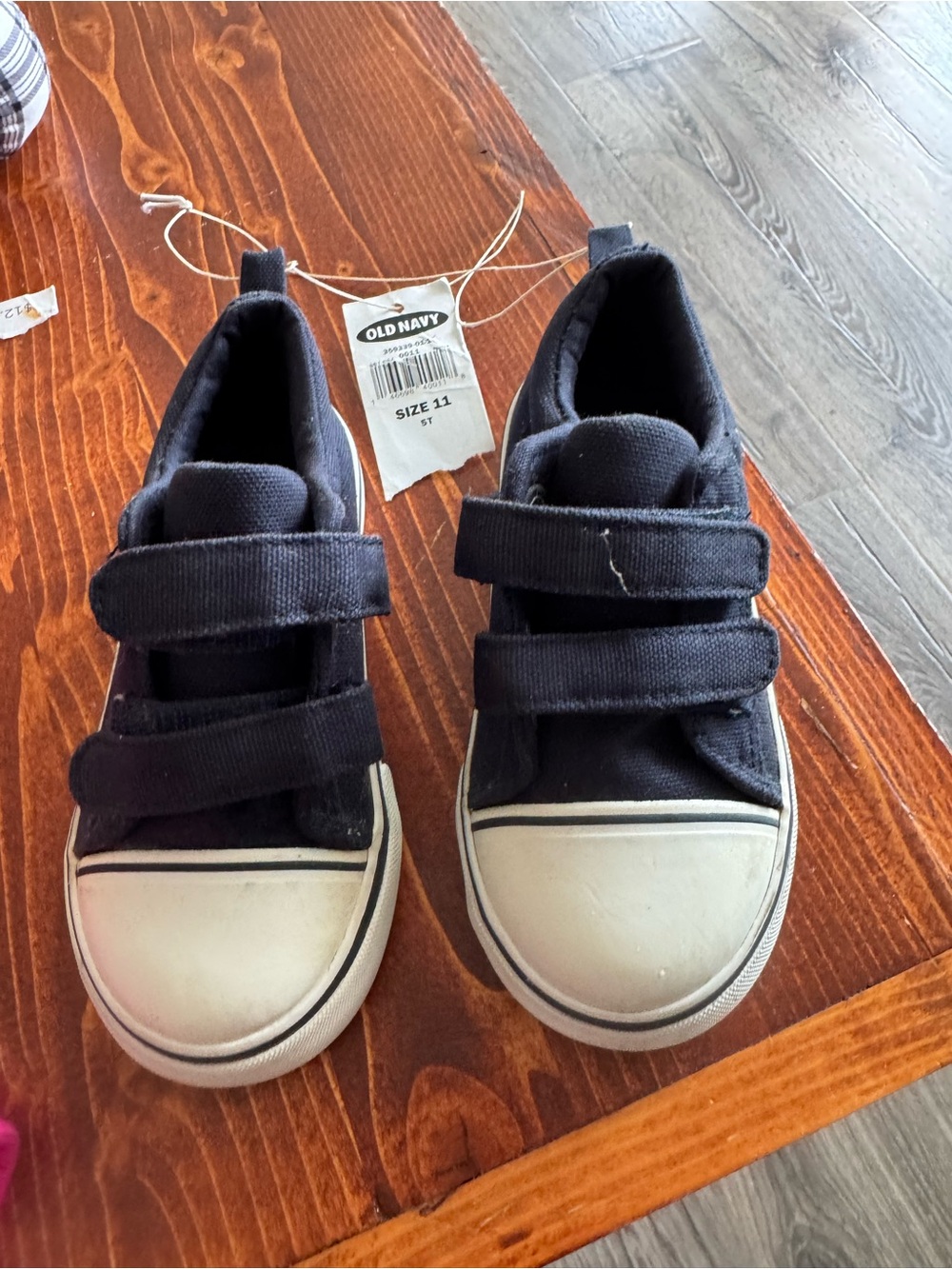 Old Navy Kids blue and white Velcro Canvas Sneakers 5T